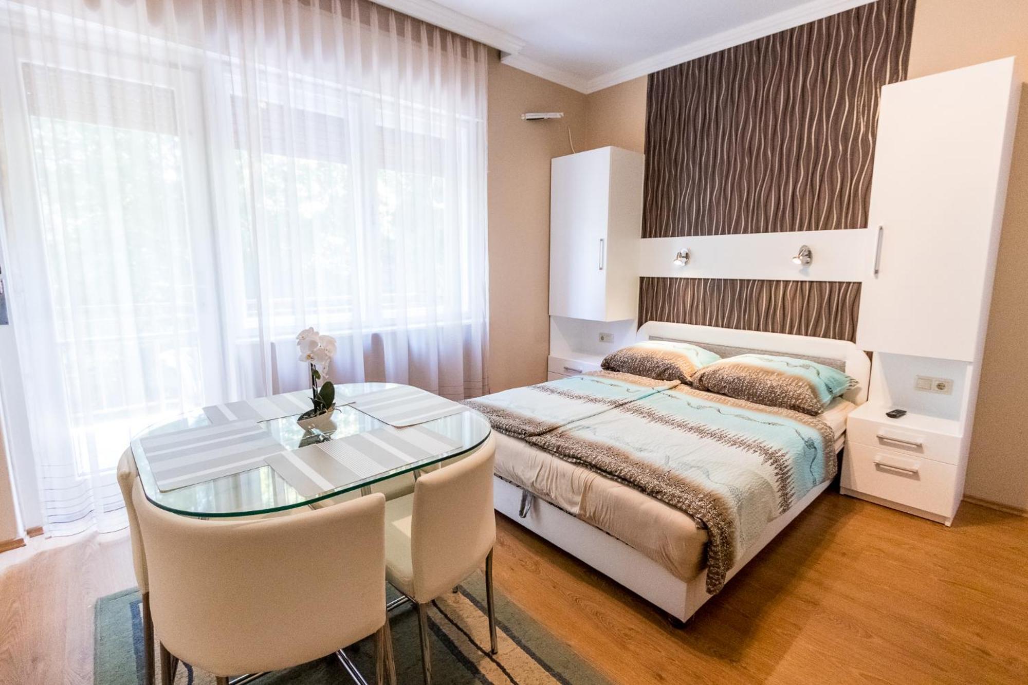 Lara Apartments Siófok Eksteriør bilde